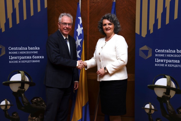 Nj.E. Michael Murphy, ambasadora Sjedinjenih američkih država (SAD) u Bosni i Hercegovini i dr. Jasmina Selimović, guvernerka Centralne banke Bosne i Hercegovine (CBBiH)